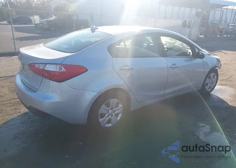 2016 Kia Forte Lx z USA, uszkodzony, nr VIN KNAFK4A6XG5611081